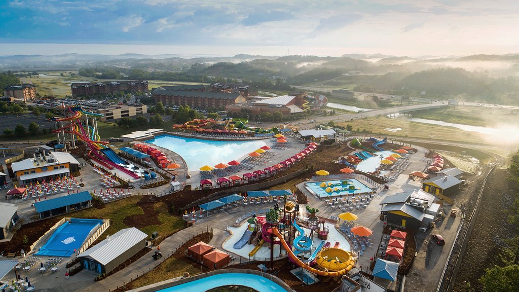 3 NIGHT SOAKY SPECIAL! 😃 Stay 3 OR MORE NIGHTS with us and get 1 day of Soaky access for free! 1 free admission ticket per registered guest.
  
wildernessatthesmokies.com/specials-packa…

#wildernessatthesmokies #sevierville #waterpark #thesmokies #soakymountainwaterpark