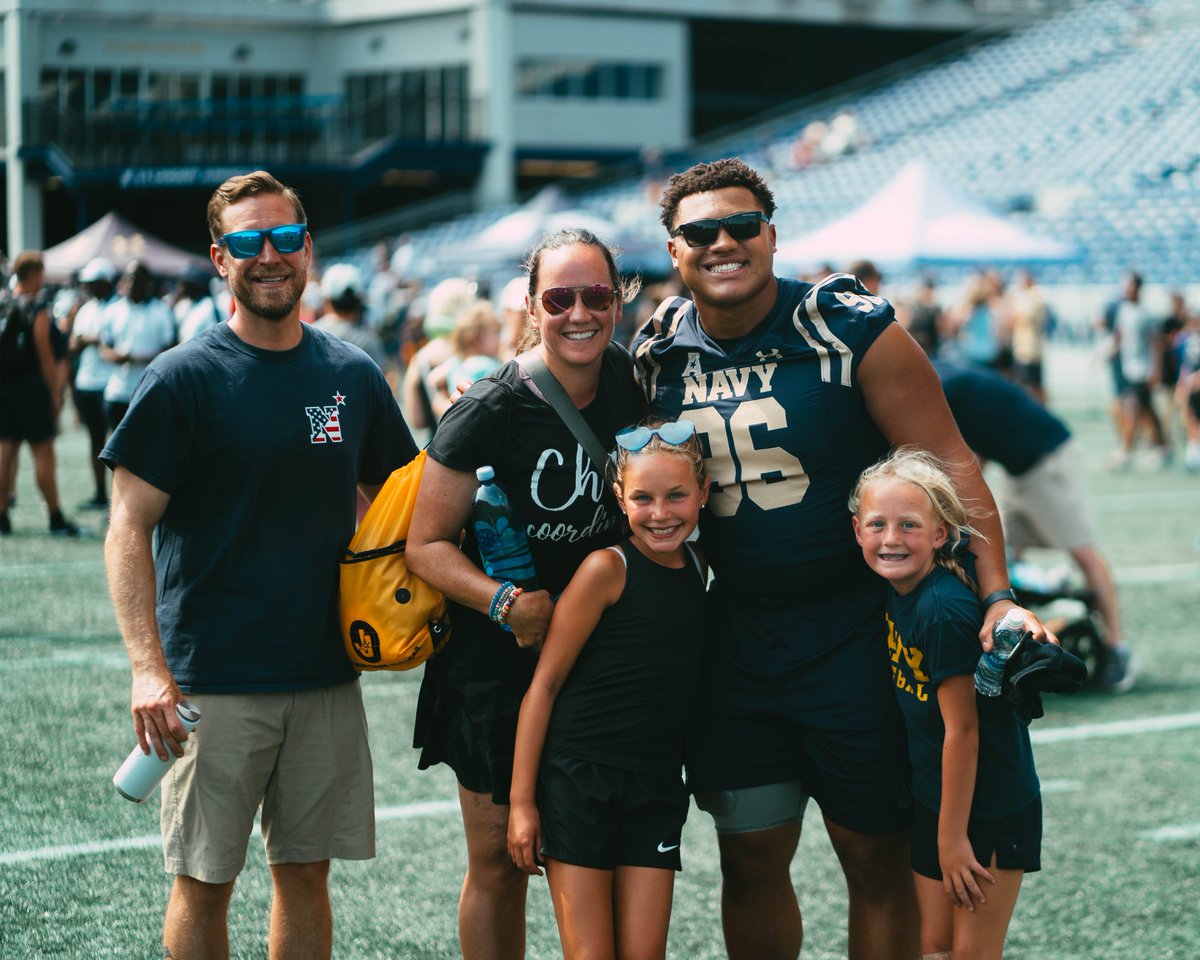 NavyFB tweet picture