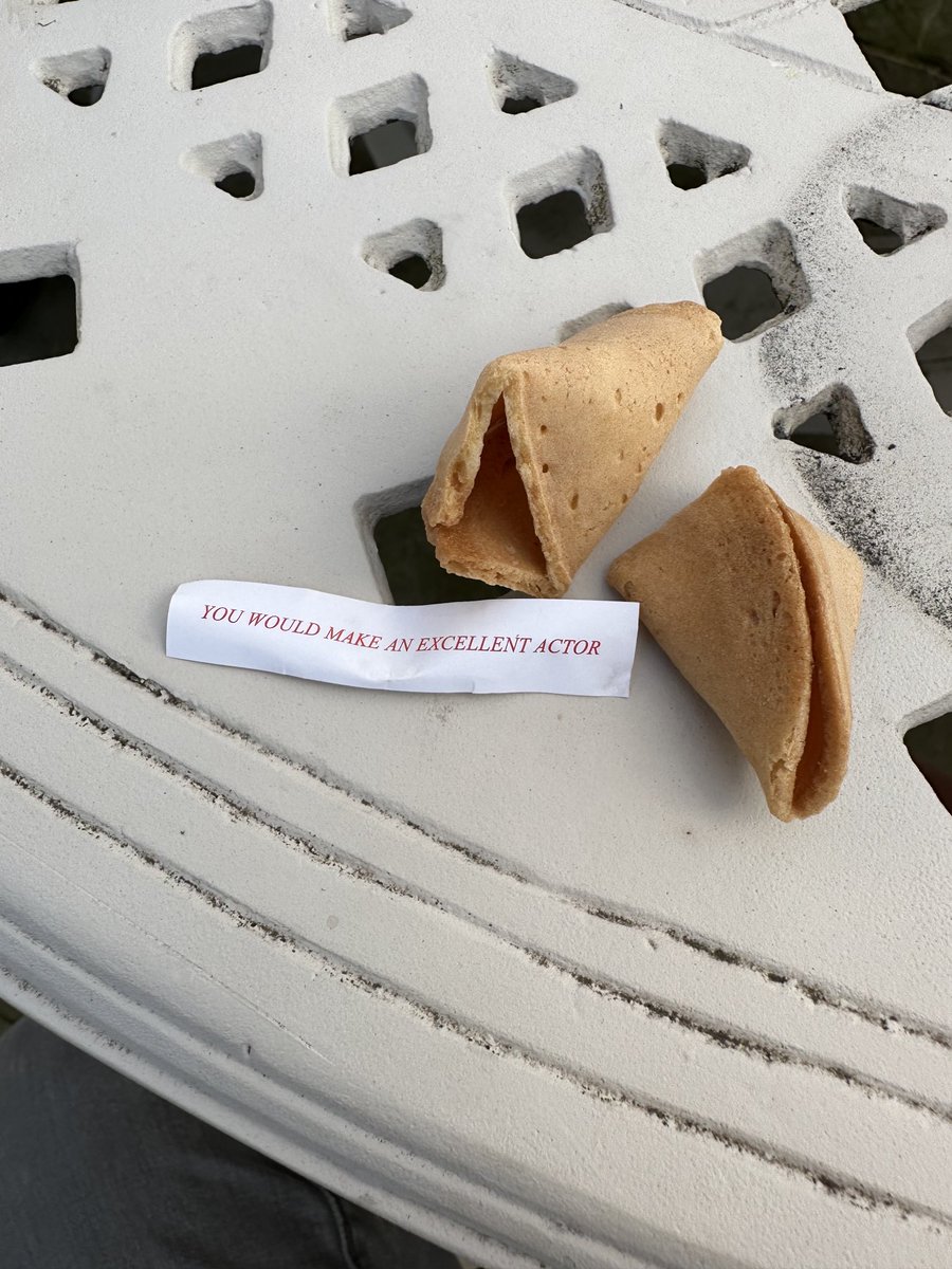 Laurence Fox tweet media