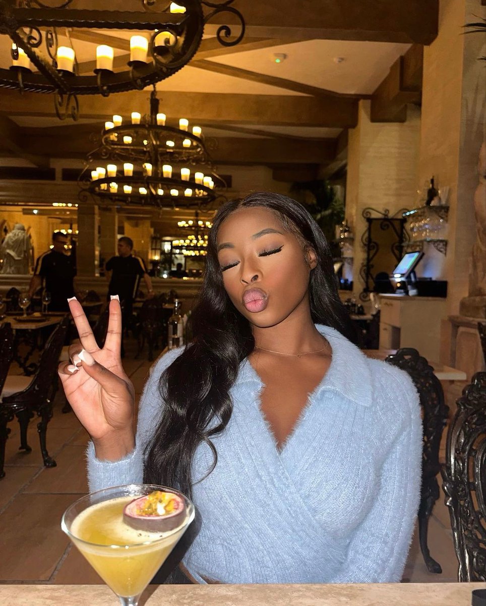 shekmdi's tweet image. She deserves the biggest apology ever in the history of LoveIsland #LoveIsland