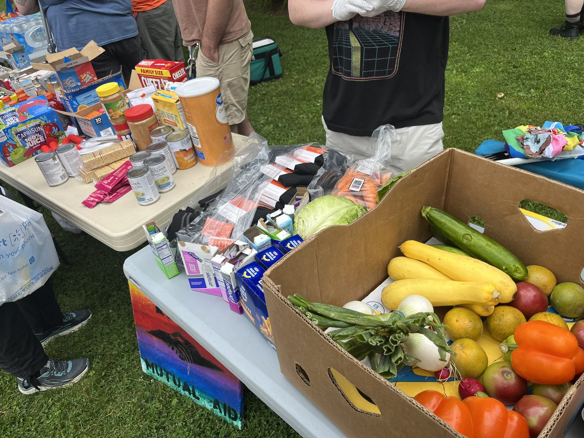 keenemutualaid's tweet photo. Thanks for everyone who came out in all the wizarding chaos to help with the free store! Remember, JK Rowling is a TERF! Love and support your trans neighbors 💕🏳️‍⚧️ https://t.co/G9yJhds4UX