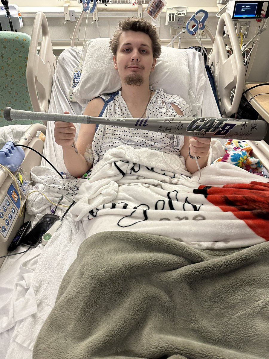 joshigou's tweet photo. Grant Taylor, Jacksons friend who plays for LSU baseball, sent Jackson a bat signed by the team. Jackson was inspired and this means so much to him. Cheer Grant on with the Chicago White Sox now and cheer Jackson on to get home. #pray4j https://t.co/mxnW82aclH