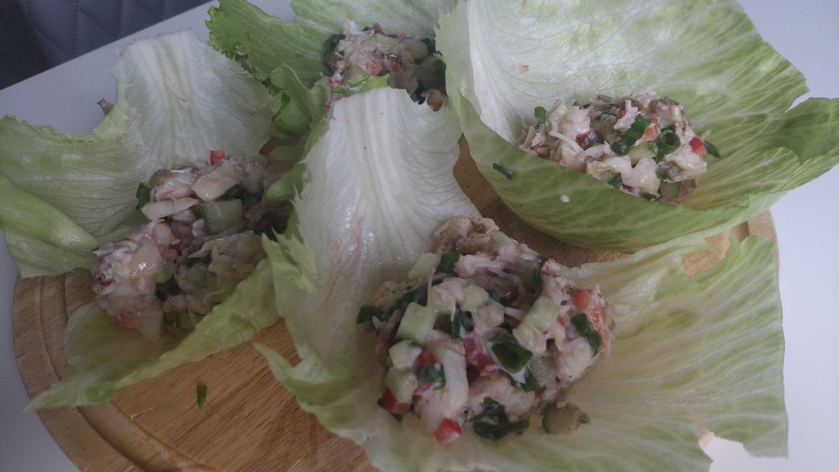 desdons's tweet photo. Turing our modest crab catch in the creel to some lettuce wraps 😋 https://t.co/eOKe7OjWPM