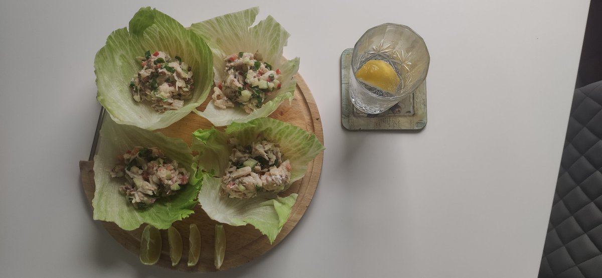 Turing our modest crab catch in the creel to some lettuce wraps 😋