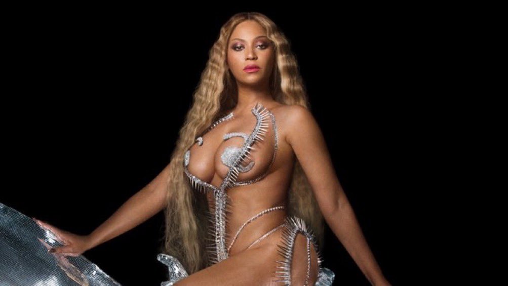 choquei's tweet photo. 🚨HOJE: Há exato 1 ano, Beyoncé lançava o icônico Renaissance. https://t.co/lePNDjSa39