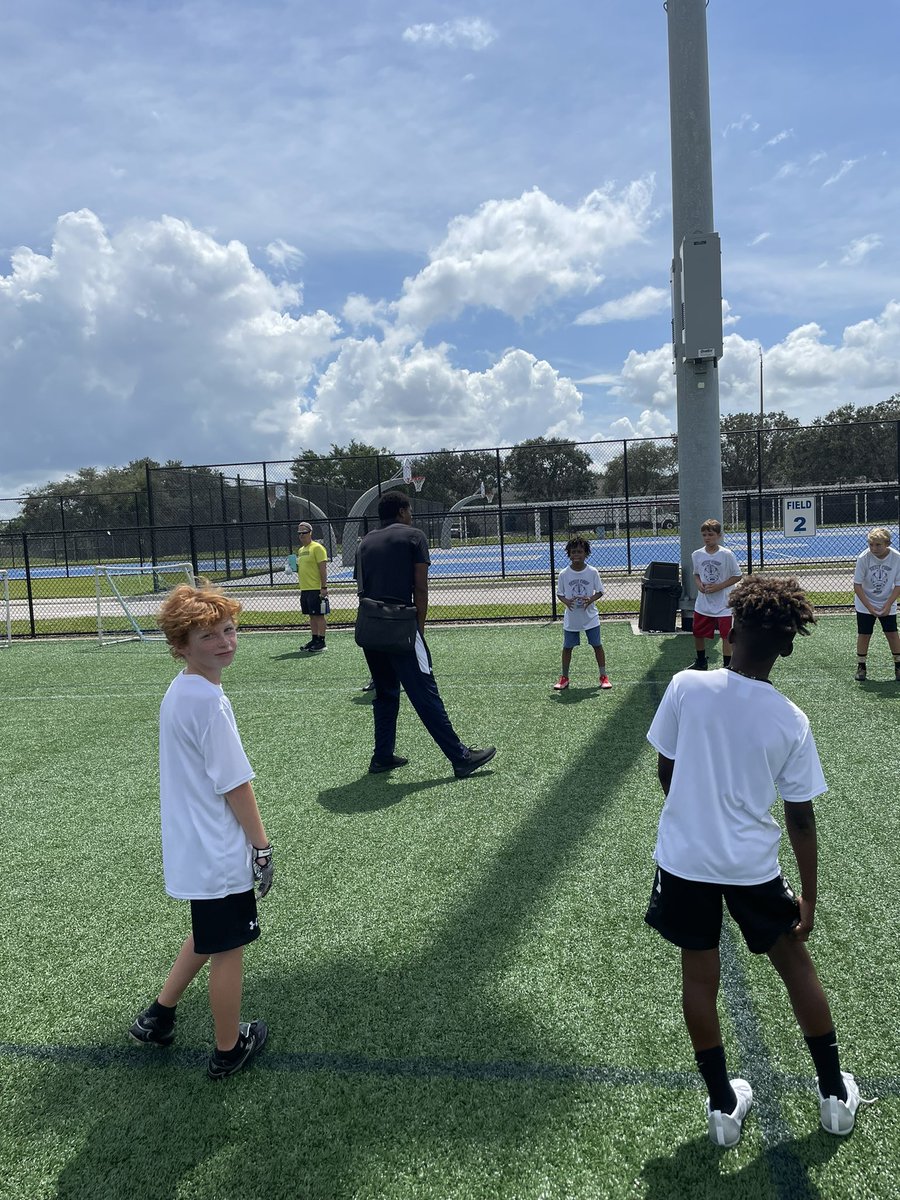 Thanks @WCFLFootball for having @KeiserFootball today. Our guys truly enjoyed giving back and pouring into the youth and continuing to make the sport of 🏈 great. Many great seahawks have came from the WCFL. #SeahawkFast🦅💨