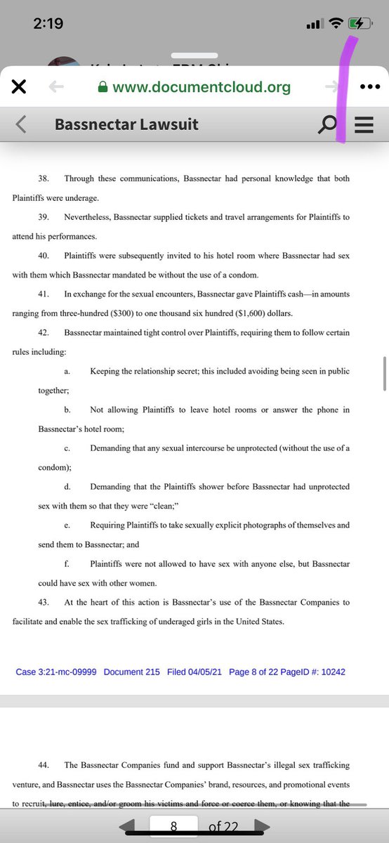 DearAlyssaRae's tweet photo. Just a reminder to all the people running to go support this breathing trash @bassnectar @bass_network HE IS A RAPIST AND PREDATOR https://t.co/2M3AggbHPb