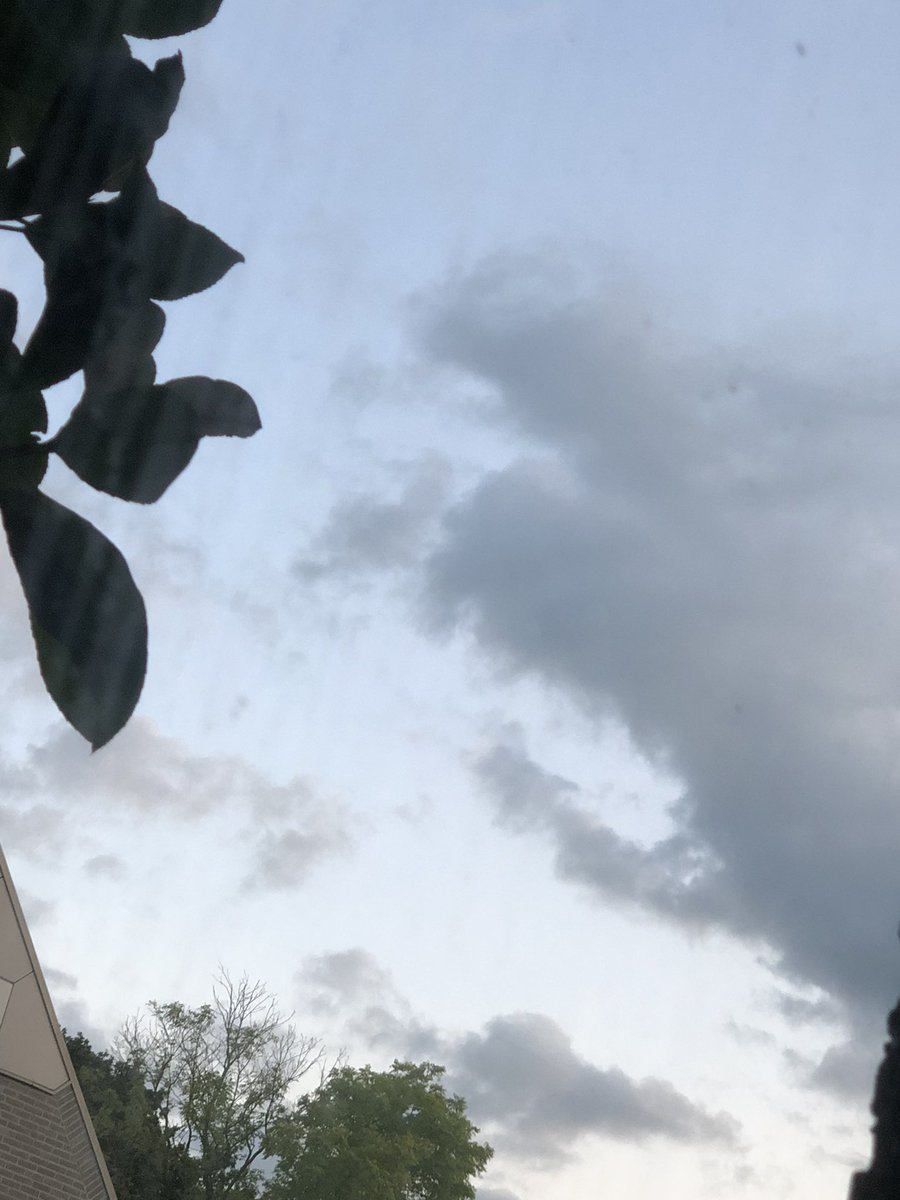 MemeChannel20's tweet photo. @freecashcom Sky of the Netherlands 🇳🇱🏙️ https://t.co/hsFOIyAjSH