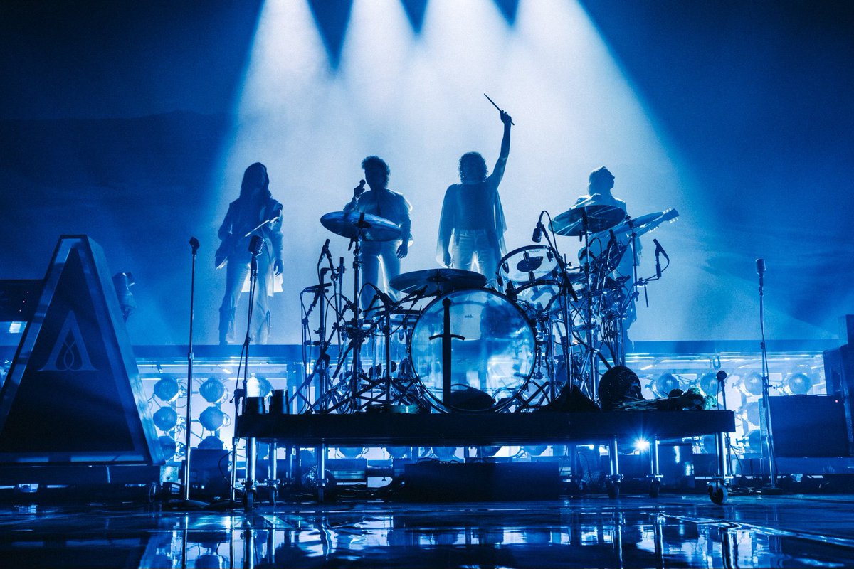 GretaVanFleet's tweet photo. Houston - It was a pleasure to play for you, as always. Until we meet again! 

The Starcatcher World Tour will recommence on Monday in Denver: https://t.co/3O3U4d45iM https://t.co/s5Zf5EIAkP