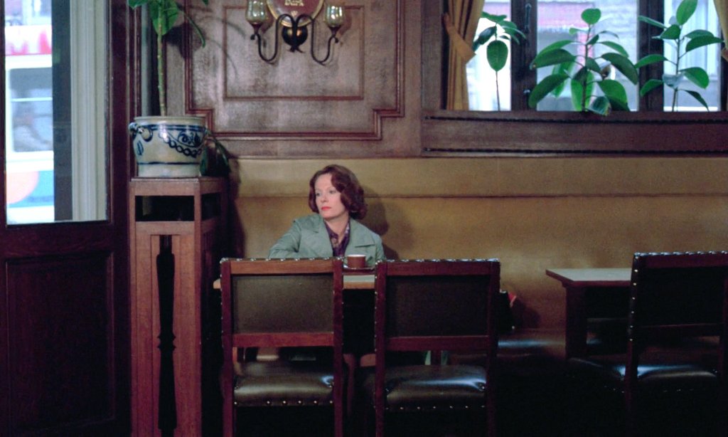 EvaArriagaD's tweet photo. 🎥 'Jeanne Dielman, 23 quai du Commerce, 1080 Bruxelles' (Chantal Akerman, 1975). https://t.co/iWEuvO9Gow