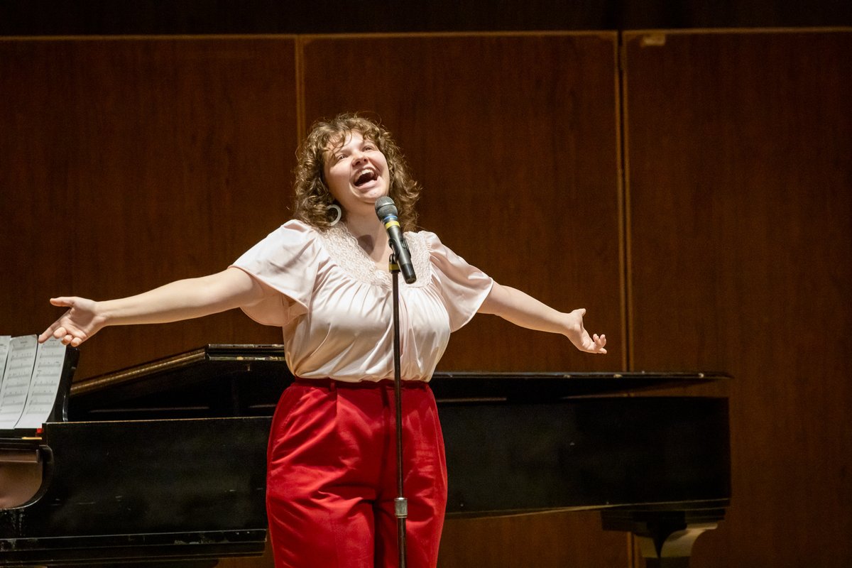 KYGSA's tweet photo. Day 18: Students were treated to the summer staff sharing their talents for morning announcements. They then spent the rest of the day focusing their energies on last minute adjustments for their final day performances and pieces.
#GSA2023 #SessionTwo
πΈ: McKenzie Shelton https://t.co/o57rYd6YDH