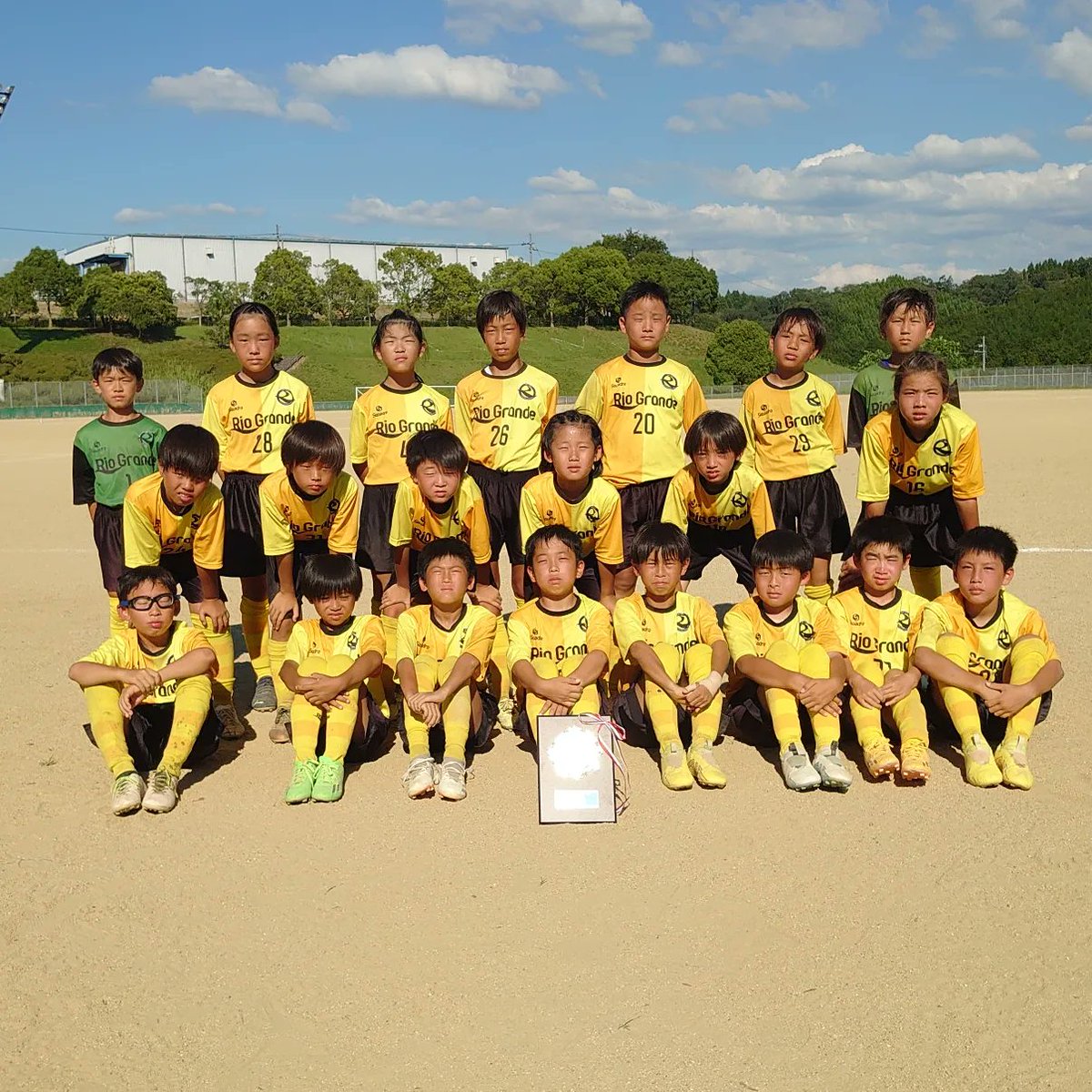 riograndefc's tweet photo. GPカップU-11

U-11A
予選リーグ
リオA1-0F桜井
リオA0-2エルセレユナイテッド
2位Ｔ準決勝
リオA7-1松ヶ崎
2位Ｔ決勝
リオA2-0加茂
🏆2位Ｔ優勝

U-11B
予選リーグ
リオグB0-2D高田
リオB0-5松ヶ崎
3位Ｔ準決勝
リオB0-2F桜井
3位Ｔ3位決定戦
リオB3-PasionB

公式HP https://t.co/kvgVTNsv1c https://t.co/PWdd9hLrSo