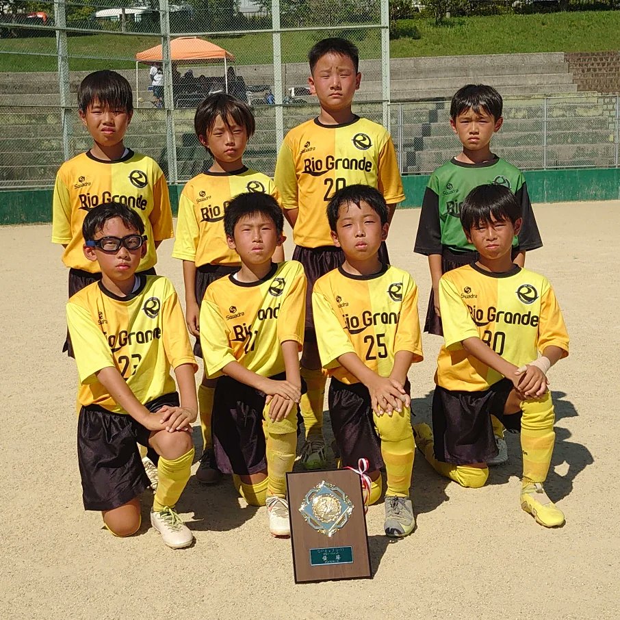 riograndefc's tweet photo. GPカップU-11

U-11A
予選リーグ
リオA1-0F桜井
リオA0-2エルセレユナイテッド
2位Ｔ準決勝
リオA7-1松ヶ崎
2位Ｔ決勝
リオA2-0加茂
🏆2位Ｔ優勝

U-11B
予選リーグ
リオグB0-2D高田
リオB0-5松ヶ崎
3位Ｔ準決勝
リオB0-2F桜井
3位Ｔ3位決定戦
リオB3-PasionB

公式HP https://t.co/kvgVTNsv1c https://t.co/PWdd9hLrSo