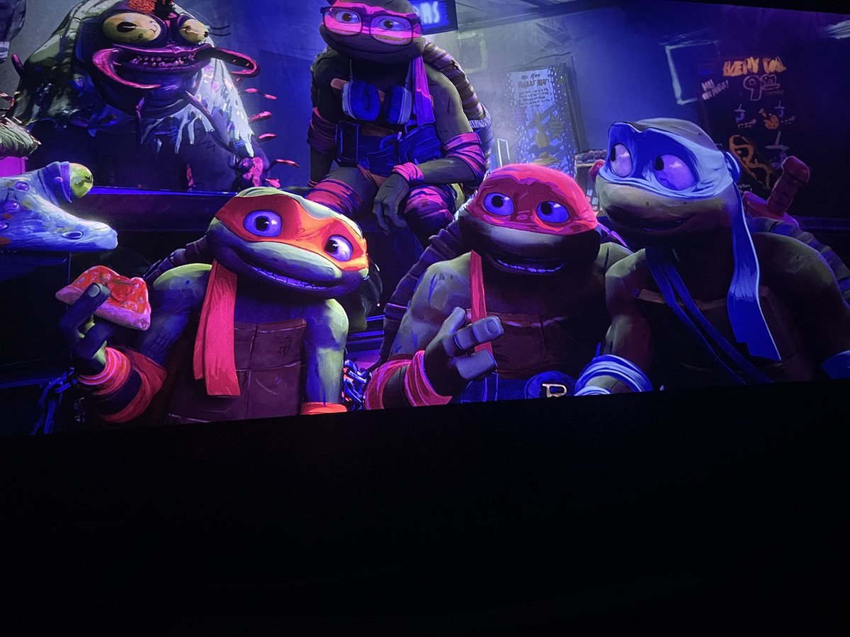 moneytalks09's tweet photo. Got to see another screening of TEENAGE MUTANT NINJA TURTLES MUTANT MAYHEM this time with family and they loved it. This was the best turtles movie since the original they was teenagers voiced by teenagers & acted like teenagers animation was top tier.#TMNTMutantMayhem #gofobo https://t.co/afWmynOyCO