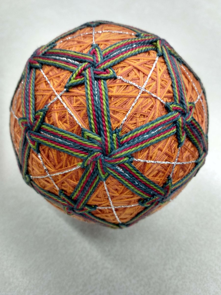 msmathcomp's tweet photo. First afternoon talk of this day at @BridgesMathart is by Carolyn Yackel. She's speaking about her part of the #mathalchemy project, where she represented the Catalan solids by #Temari balls, which results in some beautiful #MathArt. Find all details here: https://t.co/SUT9tGpscW https://t.co/xTOdQE5Bry