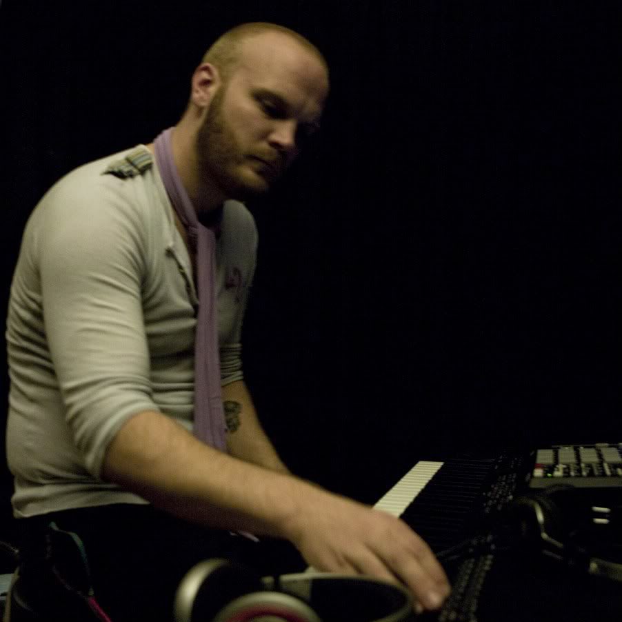 coldplayfiles's tweet image. 