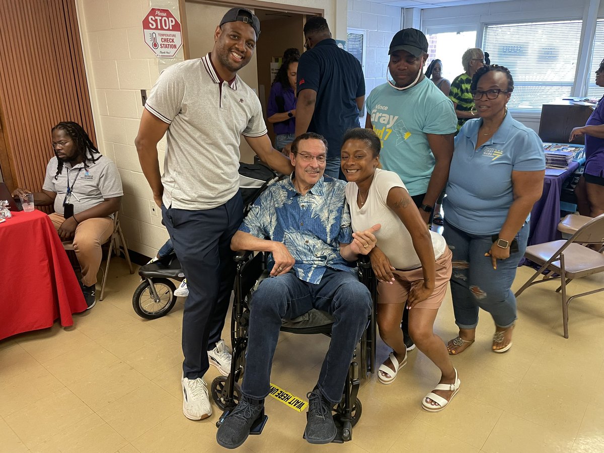 At the Ward 7 Housing Resource Fair. Thanks @robertwhite_dc <a href="/VinceGrayWard7/">Vince Gray</a> and the DC Housing Agencies for putting together such a great event.