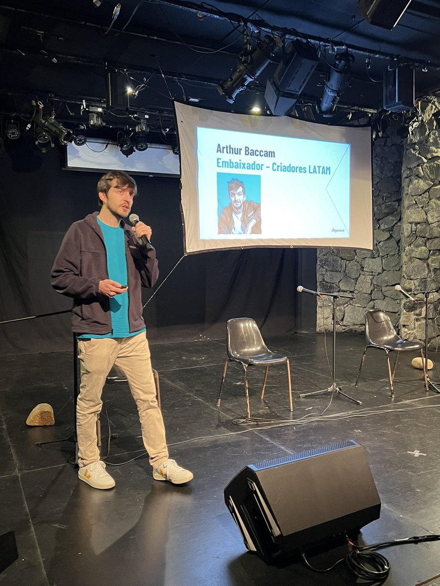 O <a href="/arthurbaccam/">ArthurBaccam</a> comanda o início do workshop da #Algorand por aqui!

<a href="/RioCryptoHub/">Rio Crypto Hub</a> #WorkshopNFT