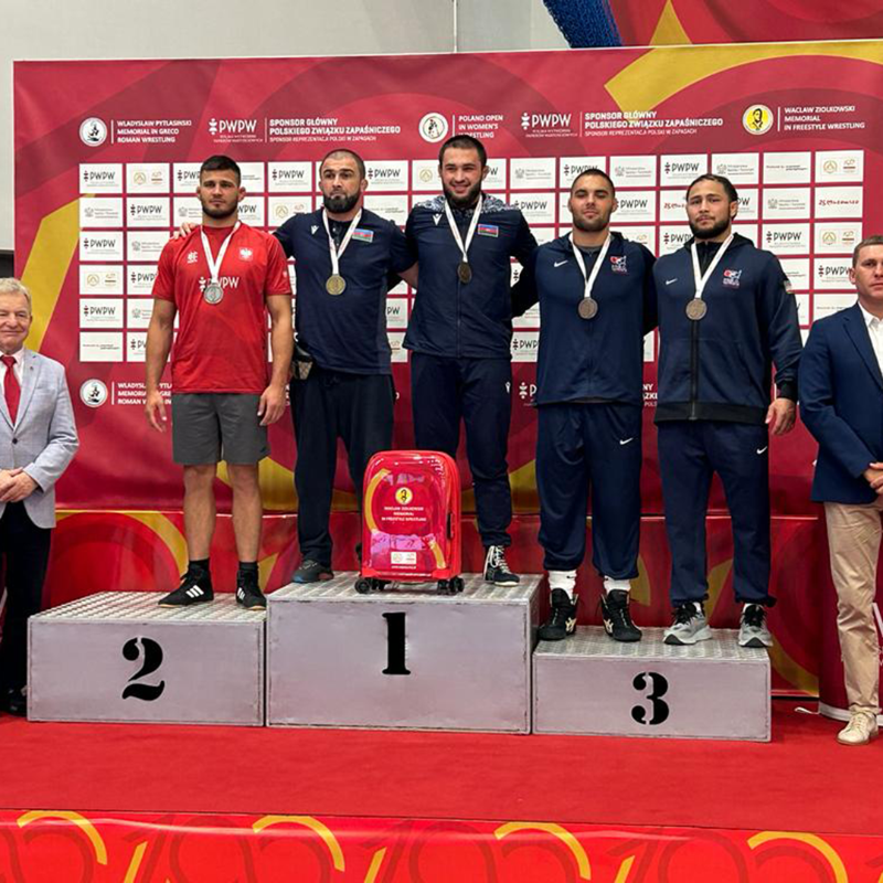 USAWrestling's tweet photo. The U.S. bunch hauled in five medals on its third day of competition in Warsaw, Poland. 

🥇 Nick Gwiazdowski
🥈 Yelena Makoyed
🥉 Dylan Fishback, Nikolas Stemmet, Michael Macchiavello