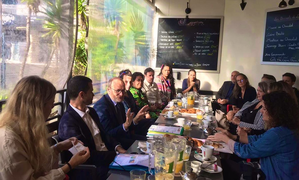 Merci aux présidents de #NouvelleCaledonie <a href="/LouisMapou/">Louis Mapou</a> et de #Polynésie <a href="/Moetai1/">Moetai Brotherson</a> pour leur soutien &amp; attention à la formidable action de tous les collègues du groupe <a href="/AFD_France/">Agence Française de #Développement (AFD) 🇫🇷 🇪🇺</a> pour le dvlppt durable et la coopération régionale dans le #Pacifique🙏🏼 Allons plus loin ensemble ! 🤝