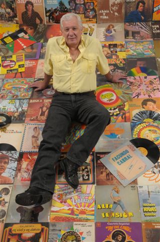 betobruno7260's tweet image. VAMOS QUE YA ESTAMOS EH!?
Vamos a disfrutar de todos estos Buenos Recuerdos.
A la vez aprovechamos a comunicarles a todas/os que, donde estén si tienen #Recuerdos para aportar, se comuniquen con nosotros al #WhatsApp_Call 2345421859 y veremos como hacemos para que nos llegue.