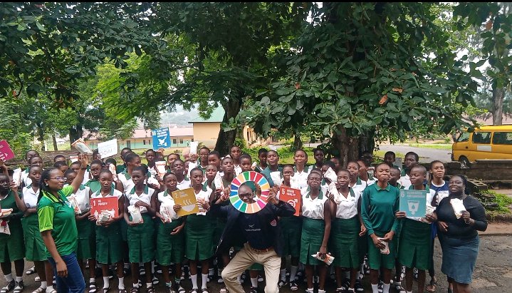 yagivoice's tweet photo. @davido @Girlup@period@sdg@unicef  Safepad up project ,target 5k girls,done 900 kits. https://t.co/wDzlUredLG