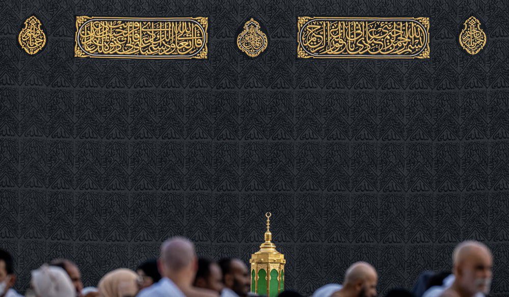 Hadithoftheday's tweet photo. Taken a few days ago, the House of Allah is magnificent in every way.

Photo: @reasahalharmain https://t.co/Io0tsuxx1f