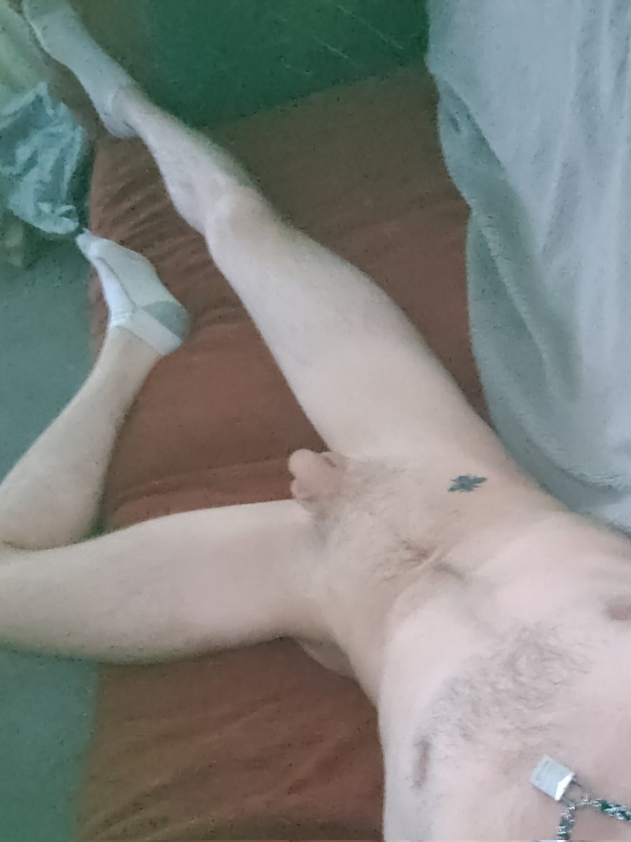 Come get comfy with me? 😏🦊