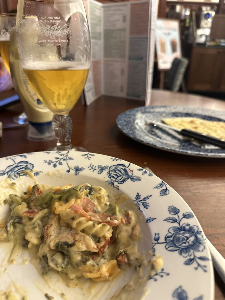 Geeky_Guys's tweet photo. Food &amp; wine in Manchester City Centre 
this evening, we’re off to #megaconlive #megaconlivemanchester tomorrow 😀

#manchester https://t.co/qBhQZIK0C4