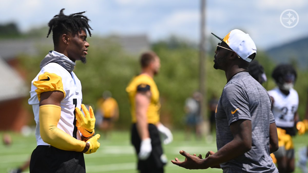 steelers's tweet photo. GP ✖️ Santonio https://t.co/Klv4727waf