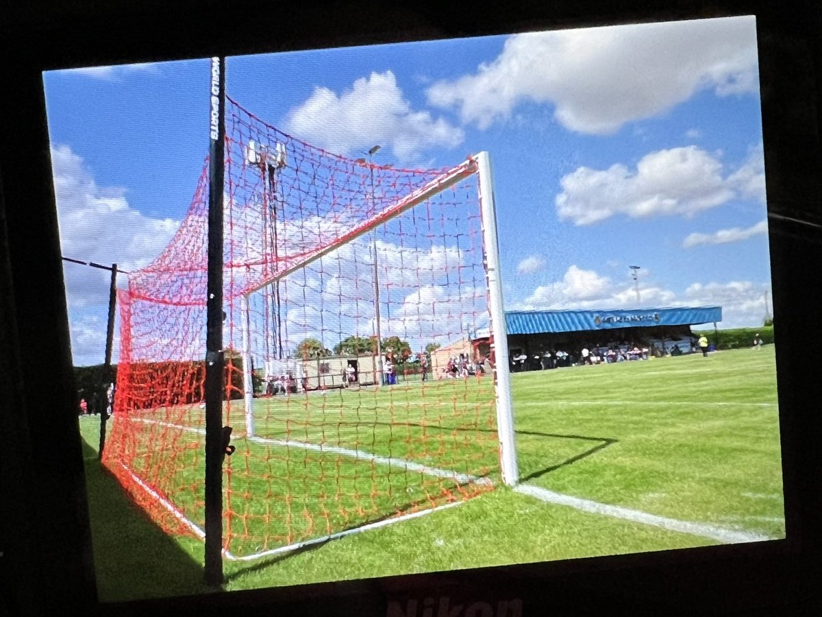 thejakewhiteley's tweet photo. An impeccably observed minute’s silence for a long-serving #ClaretsVolunteer preceded today’s @utdcos #PremNorth encounter between @DeepingRangers v @HeanorTownFC, which ended honours even at 2-2!… @deepingblade https://t.co/98ZiF5RKNW