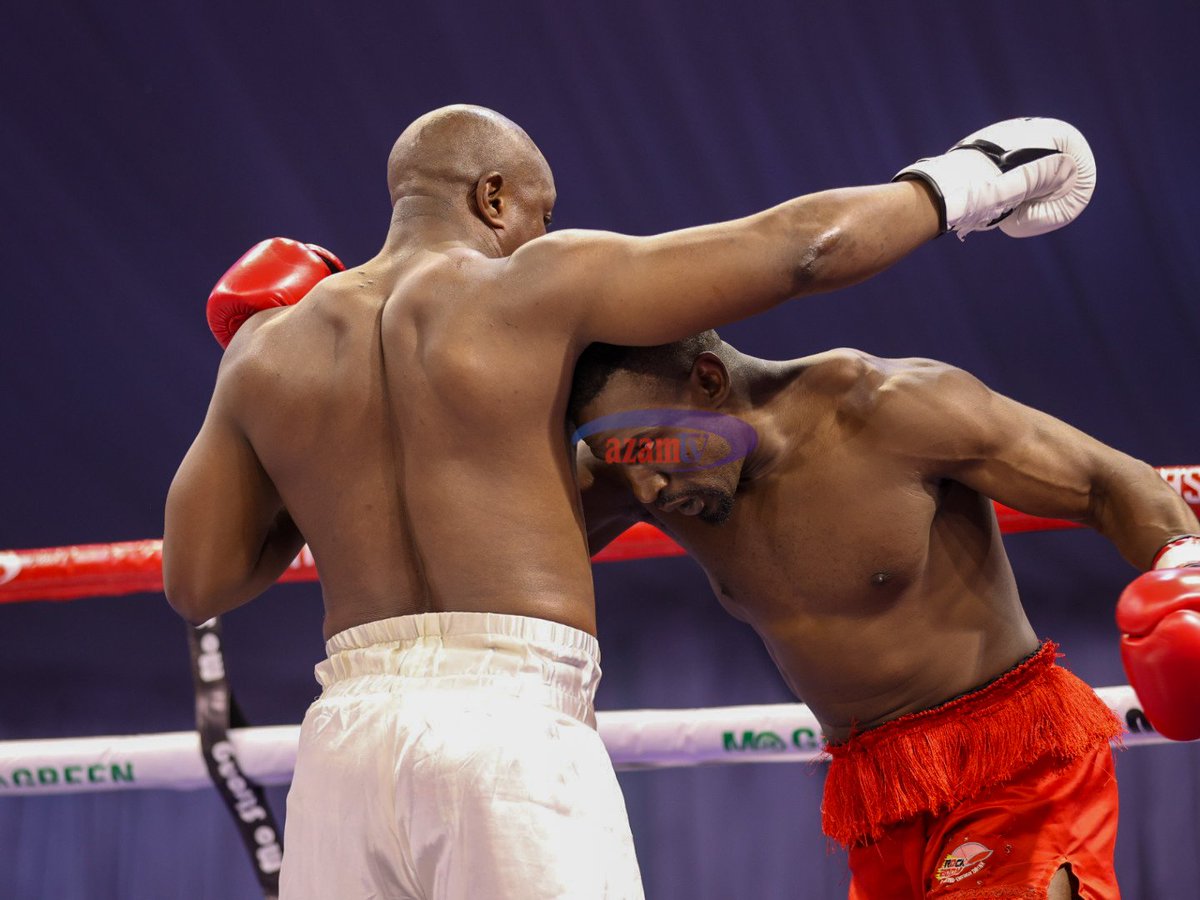 azamtvtz's tweet photo. USIKU WA VITASA:  Na sasa ni Karim Mandonga dhidi ya Moses Golola kutoka Uganda.

Je, nani atakaa??

Ni vitasa kati ya Juma Misumali na Paul Kamata .

Ni Vitasa Dozi Kubwa kutoka Mwanza LIVE  #AzamSports1HD 

 #VitasaMwanza #DoziKubwa #VitasaDoziKubwa #DoziNzito #Vitasa #VitasaNight #MoStrong #MoStrongVitasaNight #UsikuWaVitasa #Morogoro #10DaimaDamdam #NgumiJiwe