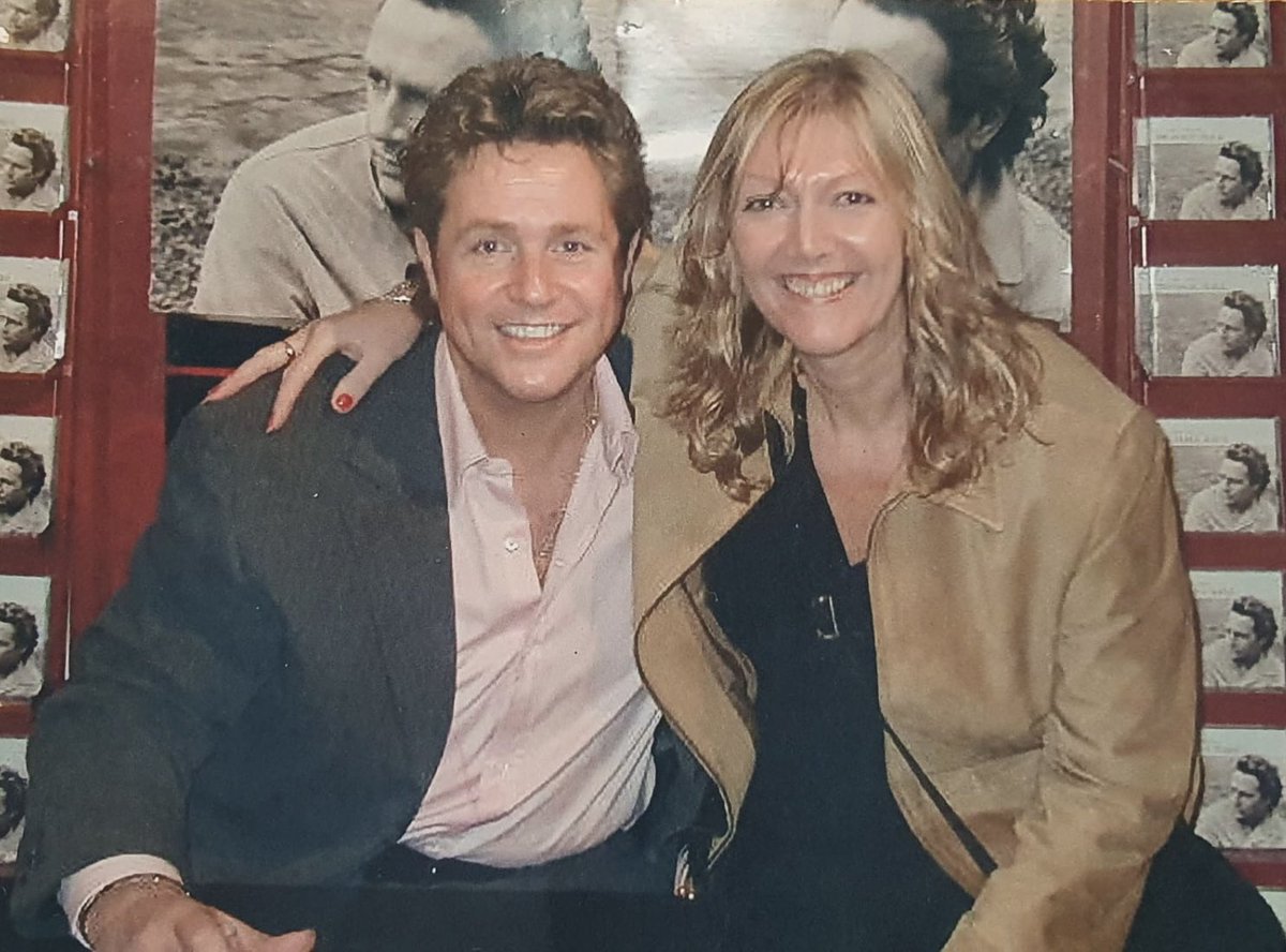 ezzaroo's tweet photo. @AspectsofLove with Mummy today… what a show, we both absolutely loved it! Also gave Mum a chance to finally update her @mrmichaelball pic after 20 years!! #aspectsoflove #aspectslondon #aspects #aol #nimax #mrmichaelball #michaelball #20yearchallenge #thenandnow https://t.co/60x6oZ63Ji