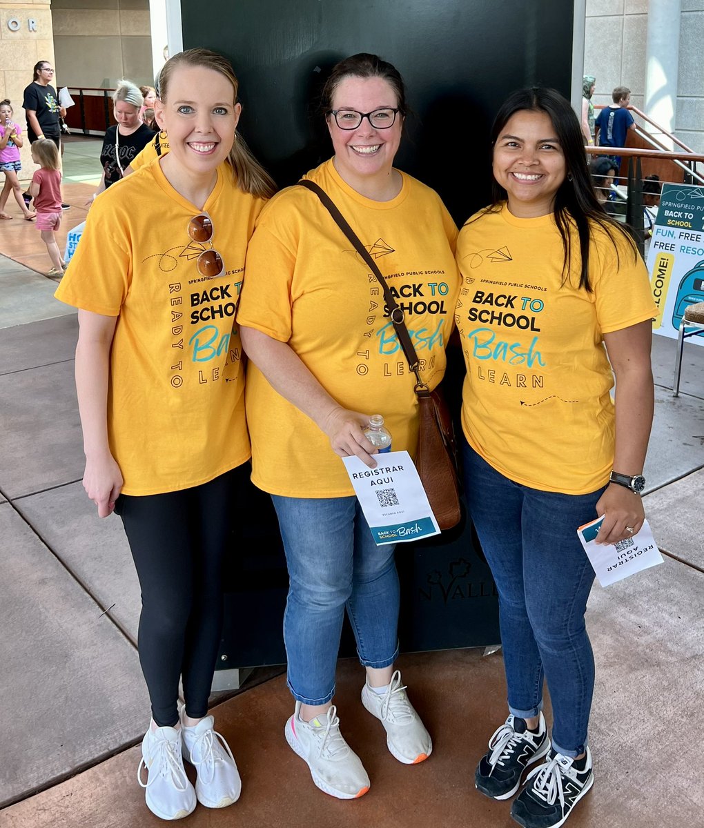 Back to School Bash with <a href="/officialSPS/">Springfield Public Schools</a> <a href="/1catchyslogan/">Sarah Logan</a> and Odilia Woolery! So fun to see SPS students and families gear up for the new year! #SPSUnited <a href="/CaretoLearn/">Care to Learn</a>