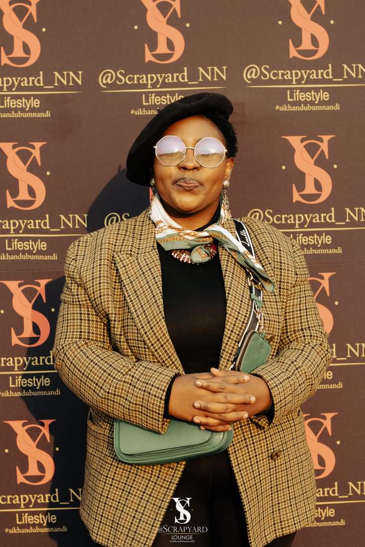 📍Kicking it the vintage way ft Zola 7 and Felo Le Tee🔥🔥
#Vintageshandis
#ScrapyardExperience
#facesofscrapyard
#sikhandubumnandi