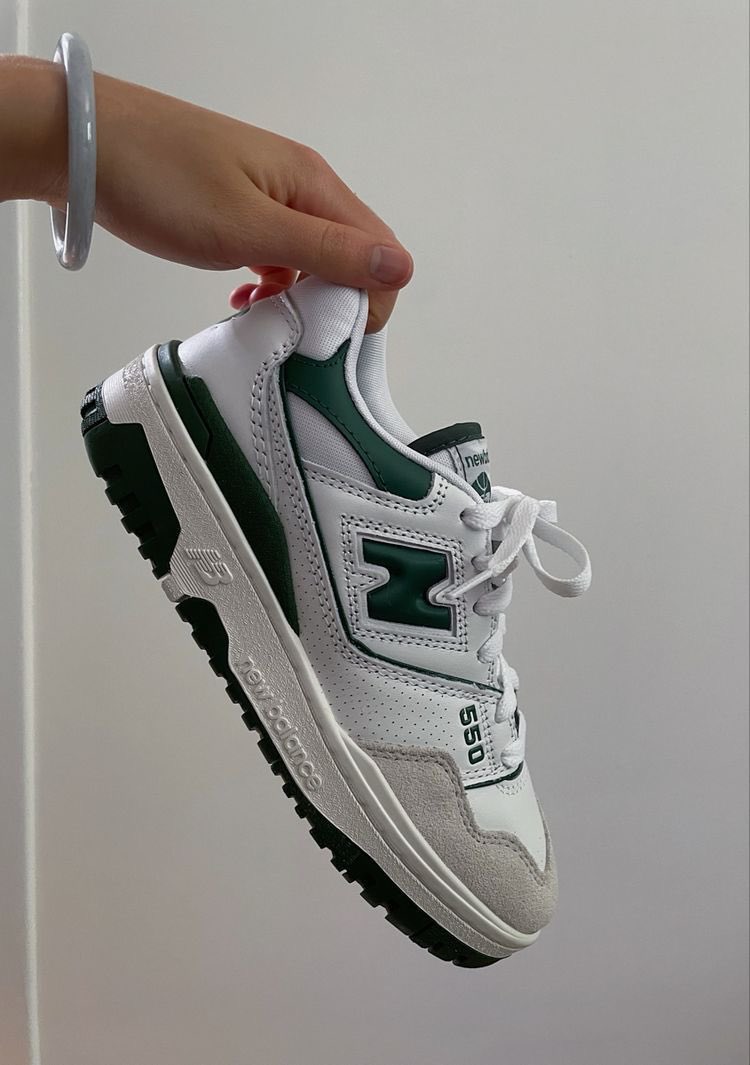 bestoffshoes's tweet photo. New Balance 550 https://t.co/HfIUlkncba