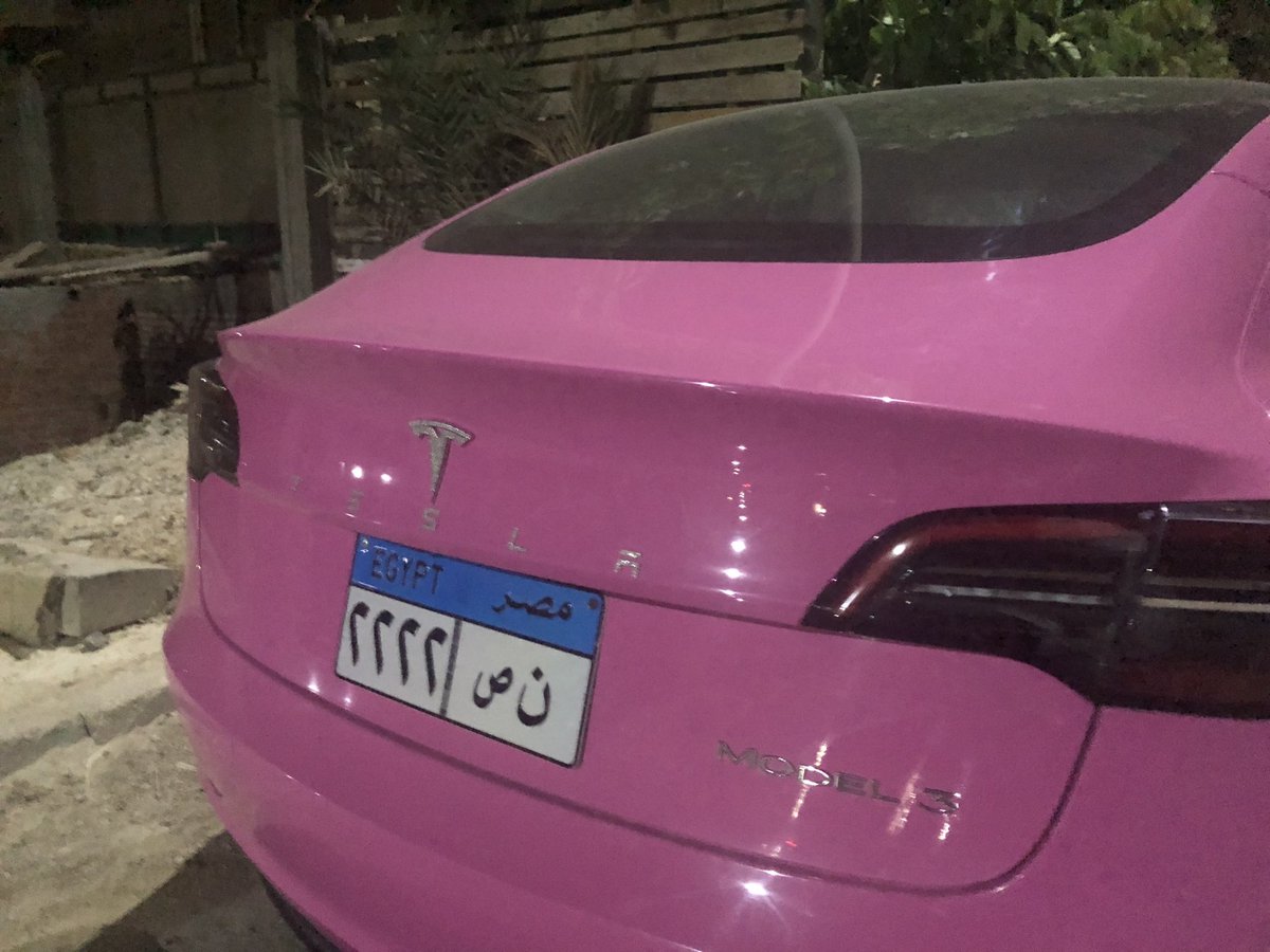 amir_sady's tweet photo. just spotted the mf Barbiemobile https://t.co/7QqiDEc64W