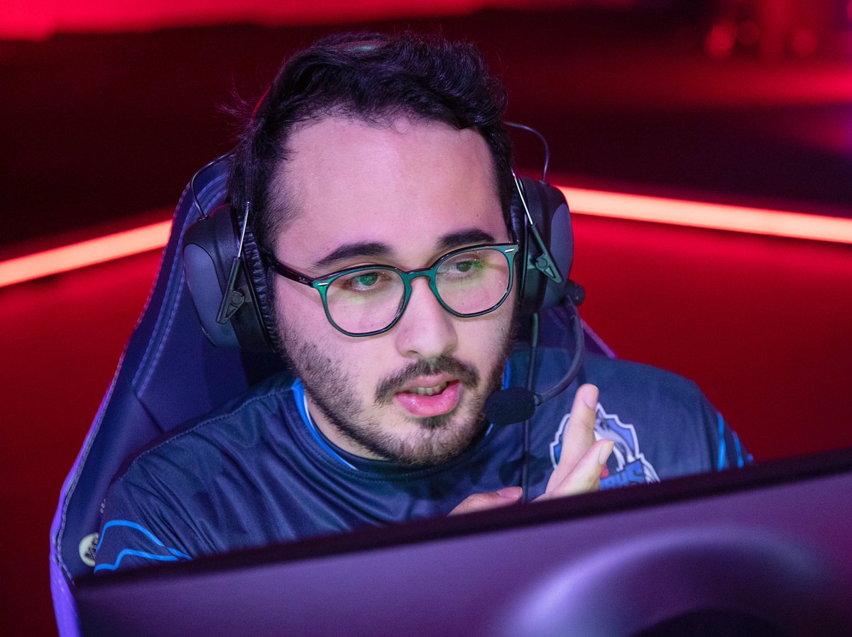 frafps's tweet image. Boa tarde guys, hoje vamos enfrentar o time da #MIXX por volta das 20:00, conto com a torcida de vocês para conseguir essa vaguinha na grande final ❤️