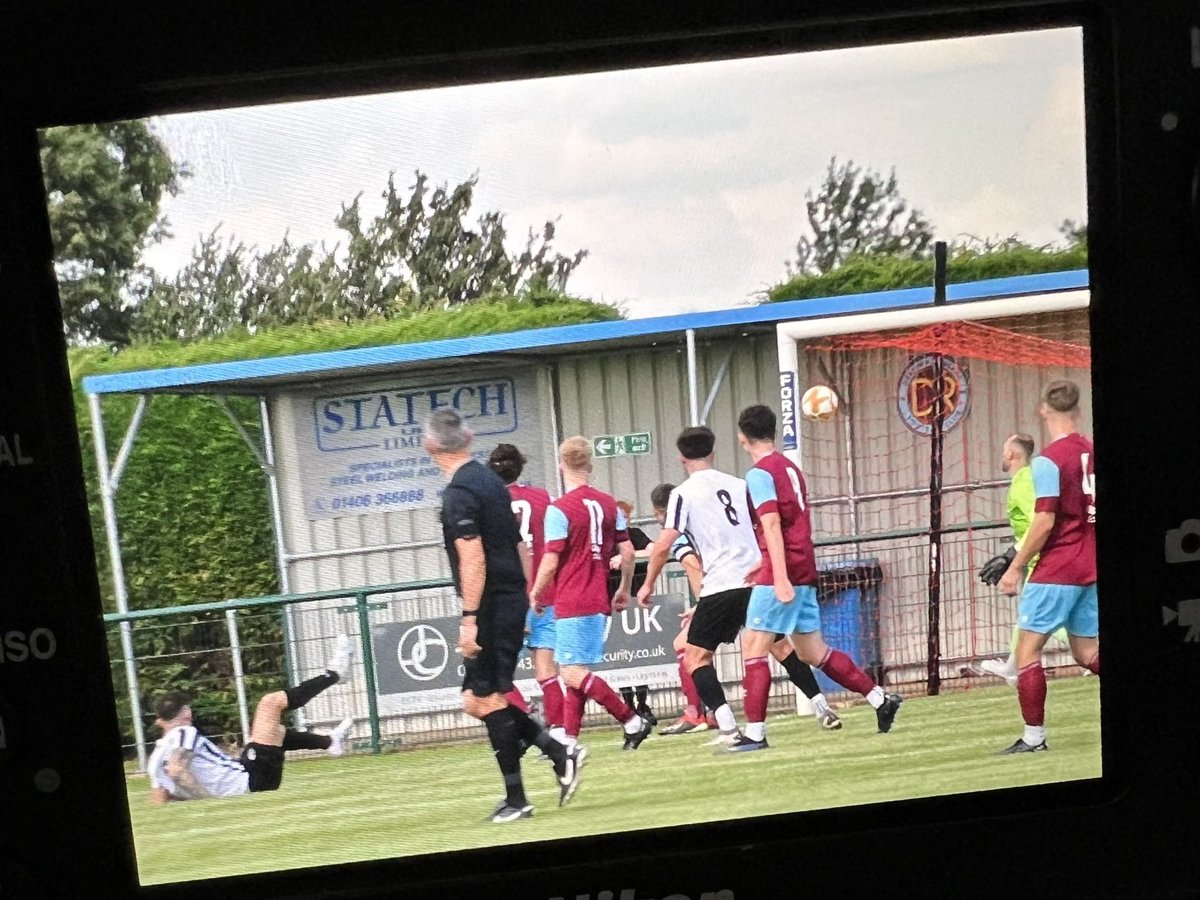 An early contender for #UCLGoalOfTheSeason saw visiting <a href="/HeanorTownFC/">Heanor Town</a> achieve parity with hosts <a href="/DeepingRangers/">Deeping Rangers FC</a> after some fine improvisation by this young man made it 1-1 before the HT break!…

<a href="/deepingblade/">Kevin Davenport</a>