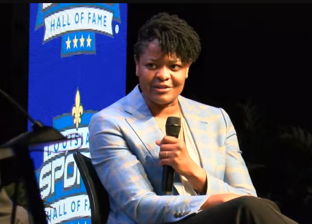LaSportsHall's tweet photo. There is not enough space in one tweet to list all of @AlanaBeard20's accolades in basketball at every level. The Shreveport native didn't play to become a Hall of Famer but playing right way and working tirelessly got her there. Now she's giving back in the 318. https://t.co/czUZZ40Lb2