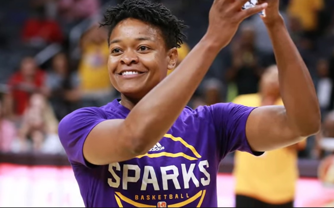 LaSportsHall's tweet photo. There is not enough space in one tweet to list all of @AlanaBeard20's accolades in basketball at every level. The Shreveport native didn't play to become a Hall of Famer but playing right way and working tirelessly got her there. Now she's giving back in the 318. https://t.co/czUZZ40Lb2