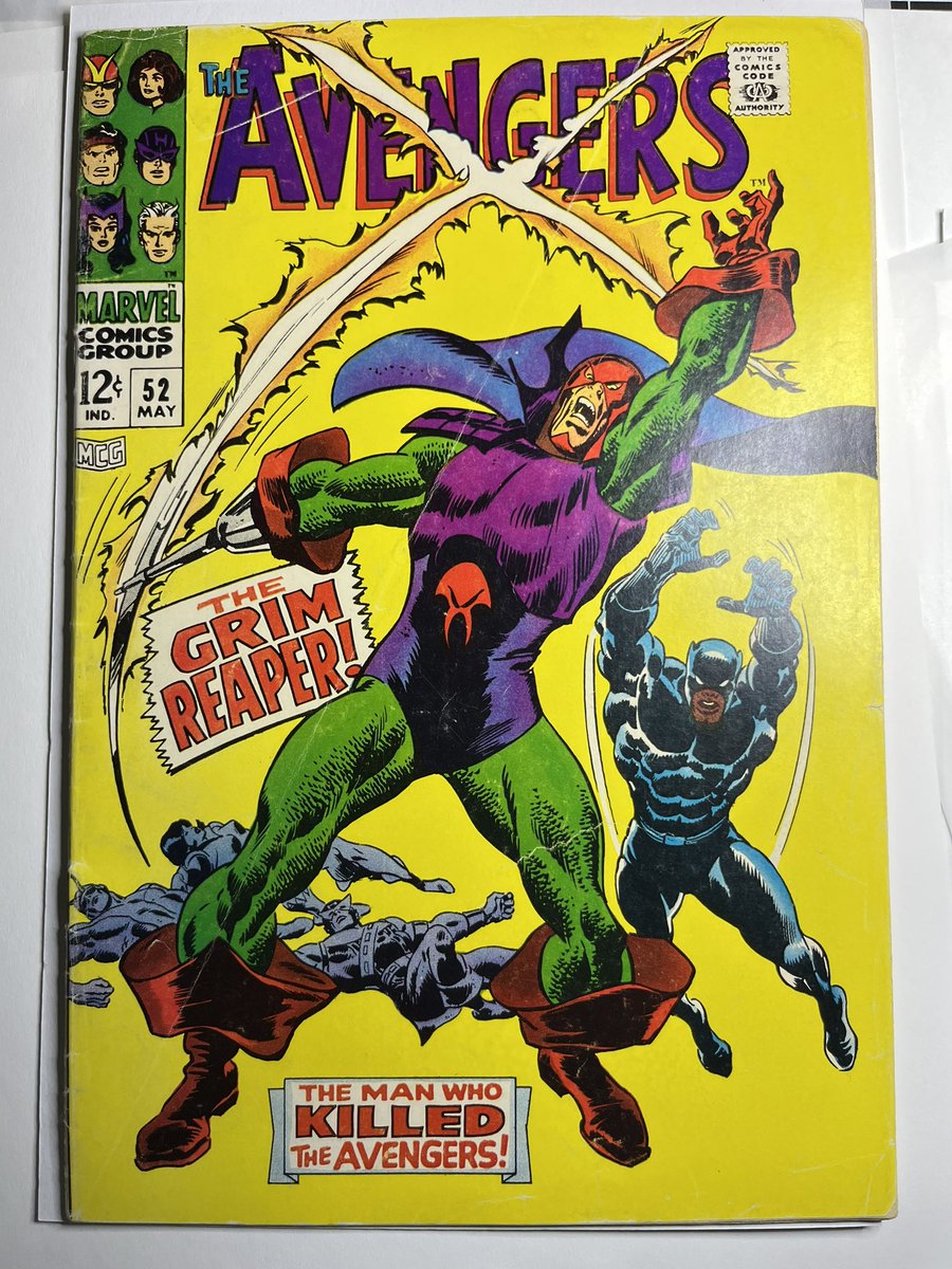 mscsquad's tweet photo. Some before and afters of avengers 52 . The book had issues to start with but managed to make it look more presentable. The white back cover cleaned up nice 👍🏽 #vevefam #VeVeCommunity #comicbooks #ComicArt #avengers #MarvelComics #cleanandpress https://t.co/3Yb5lhJWYF