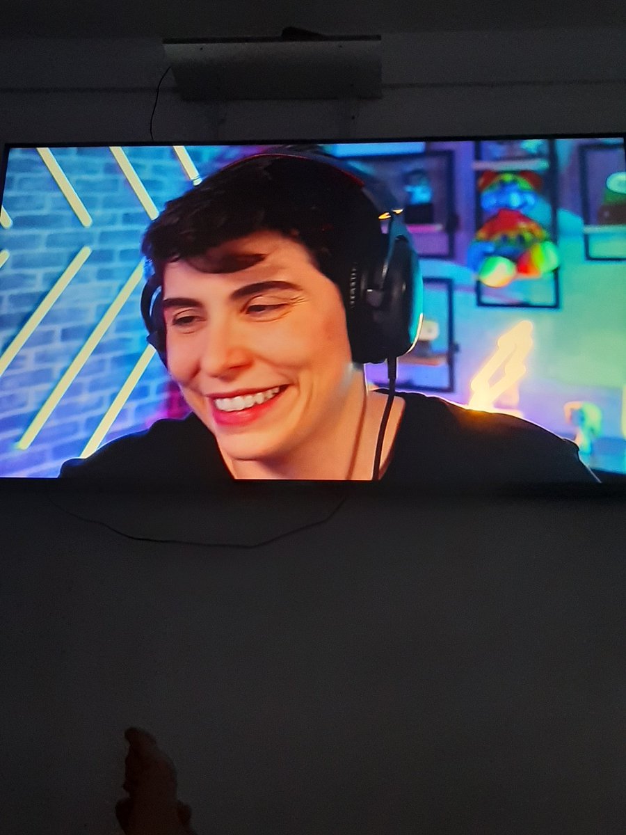 KikiLopes9's tweet photo. E eu que tava assistindo o canal da Jéssica Ballut, e do nada apareceu spoiler do bl que eu tô assistindo 🤡🤡 https://t.co/RXTlG6WD8B