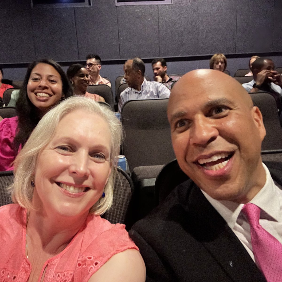 Kirsten Gillibrand tweet media