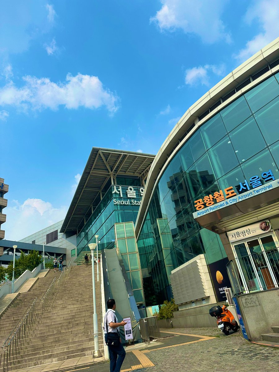 ntk_natsuki__'s tweet photo. ソウル旅。
ハングルに囲まれて
近いのに異世界🩵 https://t.co/XIrIQgUsGF