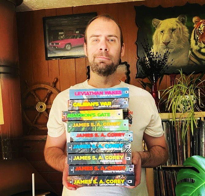 JacobMarkrof's tweet photo. Several years and 5,000-ish pages later I finally finished the Expanse book series. It was a wild and fun ride exploring the universe with the crew of the Rocinante. https://t.co/QJ5z4TwEUa