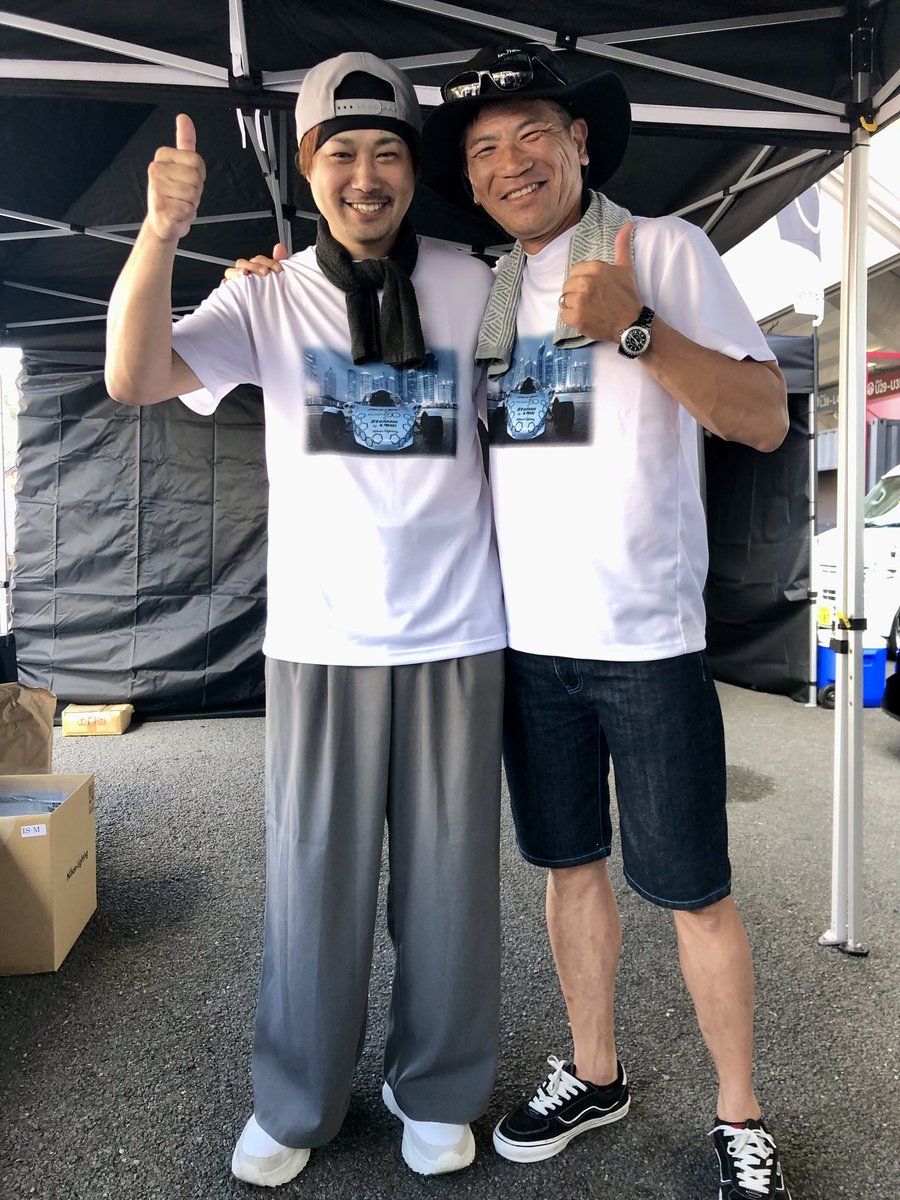 yugarage's tweet photo. アメフェス2023盛り上がっております🙌✨
太田社長と、島田紳助ファミリーの番頭さんと😆✨
視聴者様も来てくださいました🙏✨
 #日本ライティング
 #アメフェス2023 https://t.co/qsHVbJB9uS