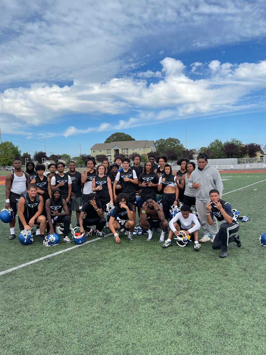 The 2023 Mt. Tahoma 7 on 7 Passing Tournament Champions!! Great way to end the Sevens Season! 
#BombSquad 💣   #FlyEaglesFly 

<a href="/FWHSFootball/">Federal Way Football</a>