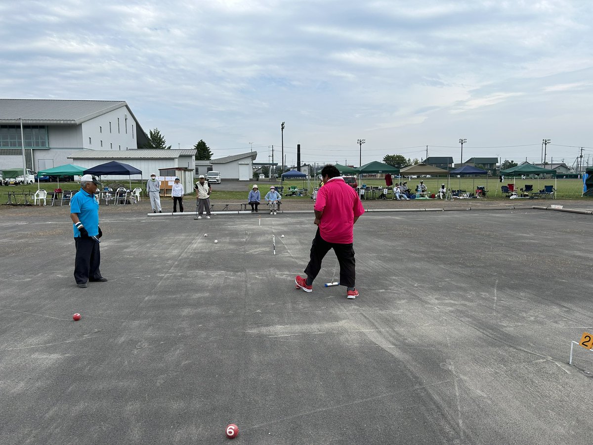 uryu_chioko's tweet photo. 【ゲートボール親睦大会】
今日は暑すぎず、ゲートボール日和ですね☀️
南は奈井江、北は旭川から全8チームみんなで楽しく競技しています!
#北海道雨竜町 #ゲートボール #GoToUryu https://t.co/wJlynctRO4