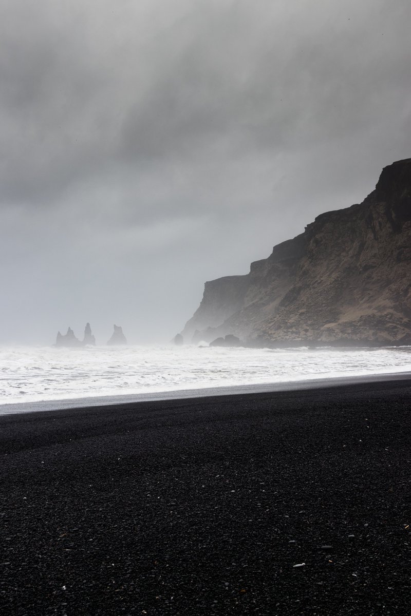 pictures's tweet photo. black sand beach in Iceland. https://t.co/igYQnHbxnO